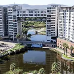Manhattan Suite-Canal Walk Mall